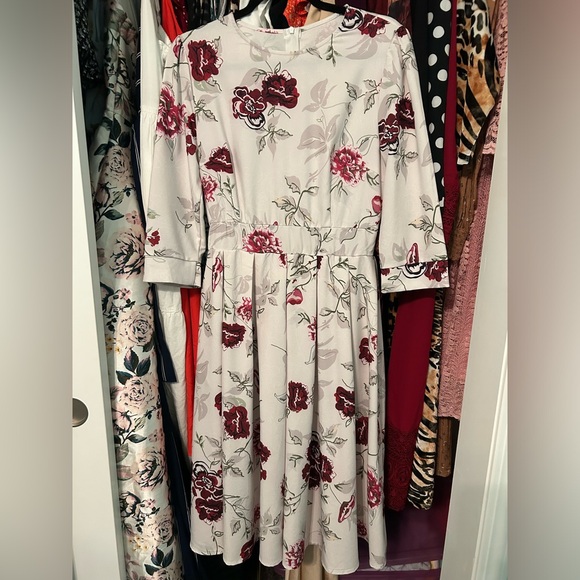 Amazon Dresses & Skirts - Amazon White Floral Dress